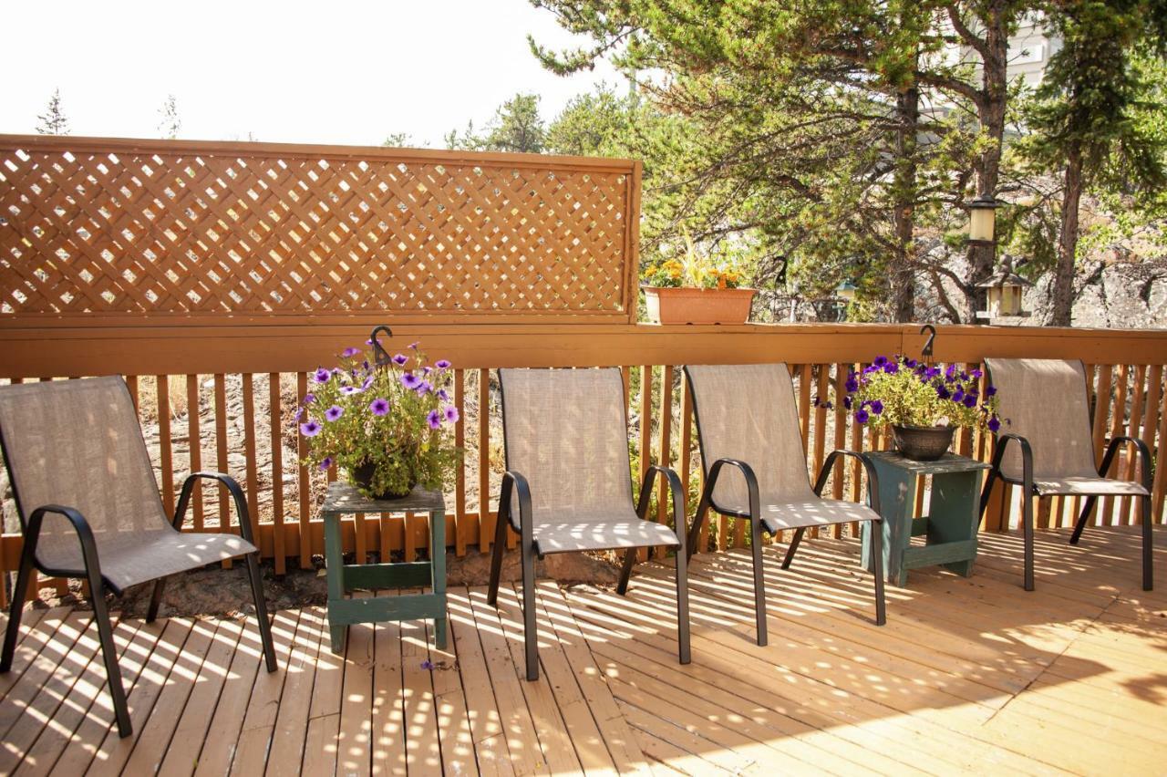 Tiga Bed And Breakfast Yellowknife Exterior foto